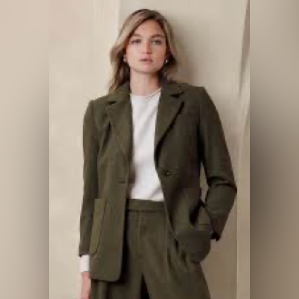 COPY - NWT Banana Republic Green Herringbone Long Blazer - Size 10